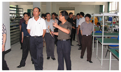 福建省委常委、政法委書記徐謙一行視察虹潤公司